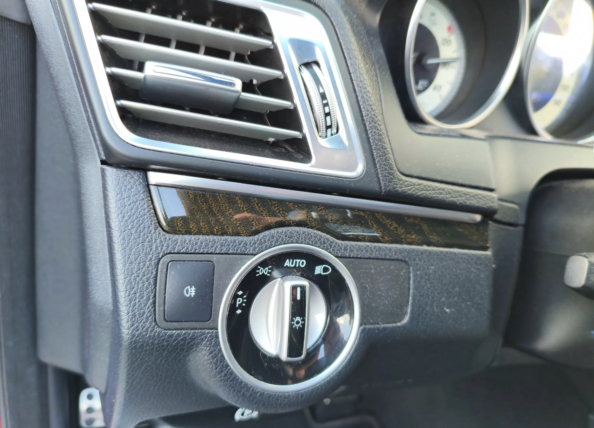 Mercedes Benz E350 Coupe - zdjęcie 10